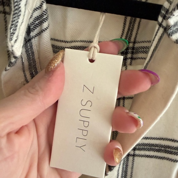 Z Supply River Plaid Button-Down Shirt - Picture 5 of 6